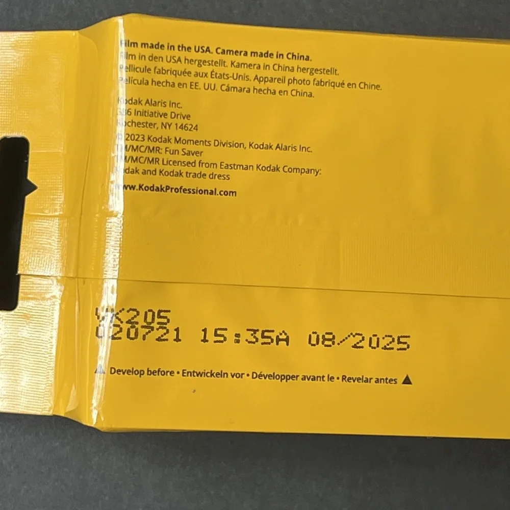 Sealed Kodak FunSaver Disposable 35mm Camera (27 Exposures) 800 Film 08/25